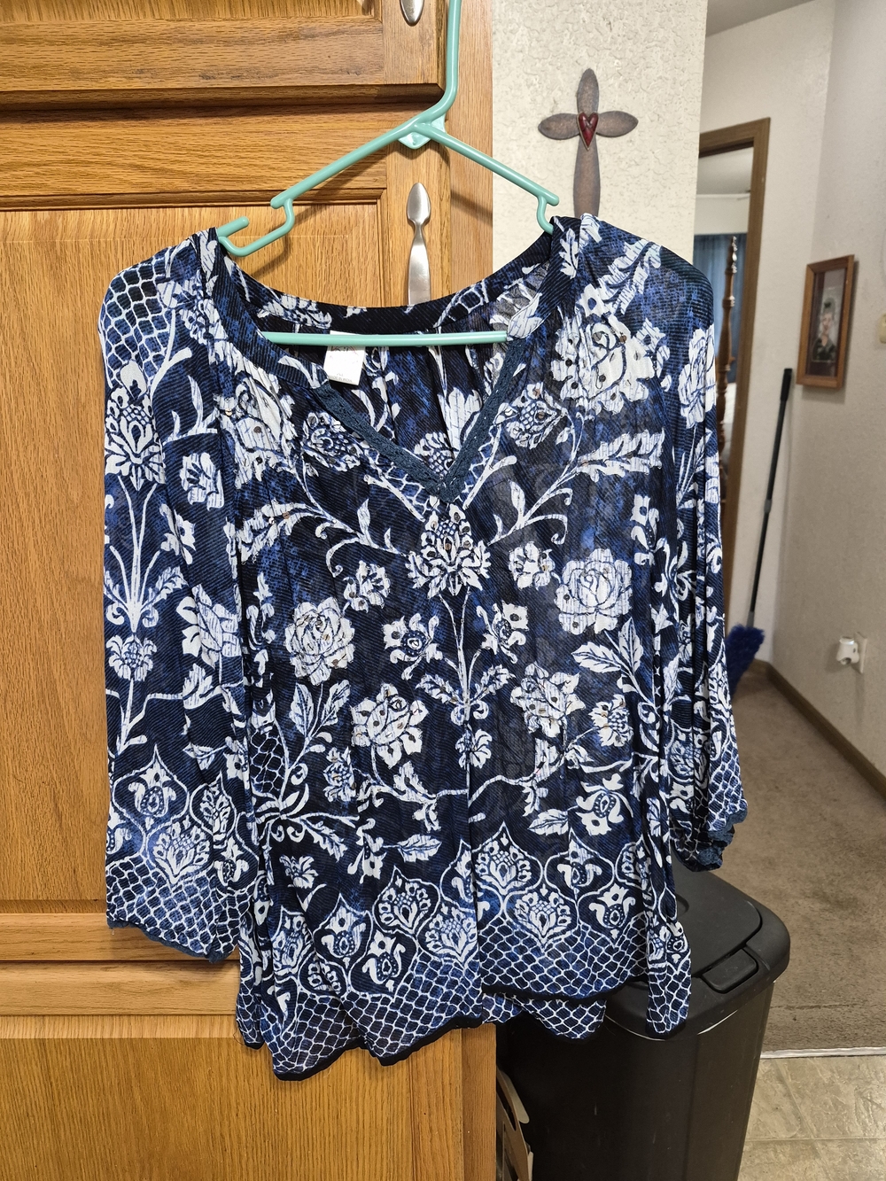 Women's Navy Blue Floral V-Neck Top